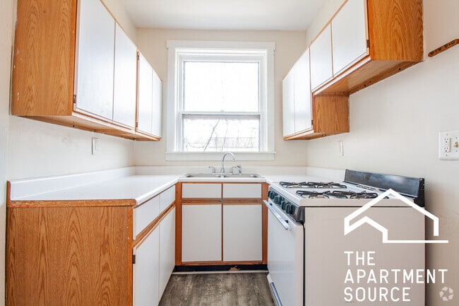 Building Photo - 728 W Roscoe St Unit 2W Rental