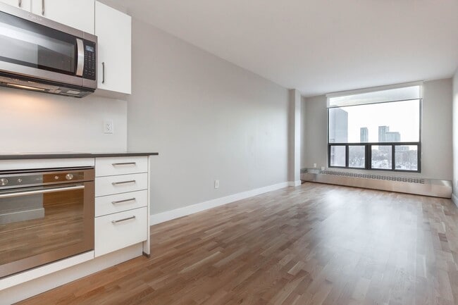 Photo - 800 Richmond St W Unit 619