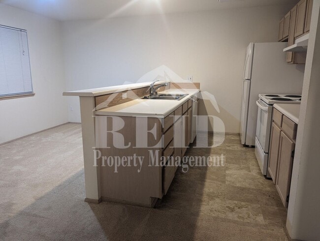 Photo - 3-Bedroom Silverdale Ridgetop near Island Lake.