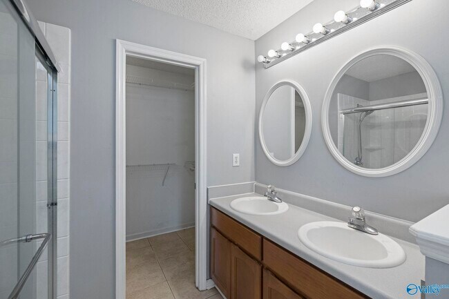 Photo - 300 Sweetwood Ln NW