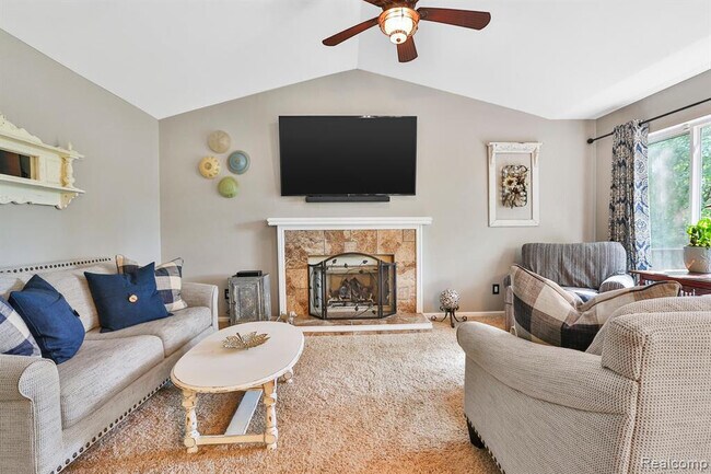 Photo - 3288 Hickory Dr