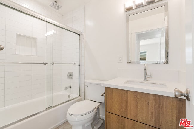 Photo - 27 Anchorage St Unit H