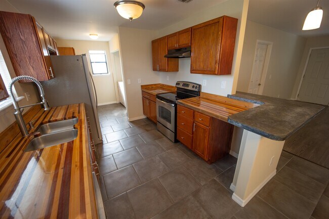 Photo - 6498 Brevard St