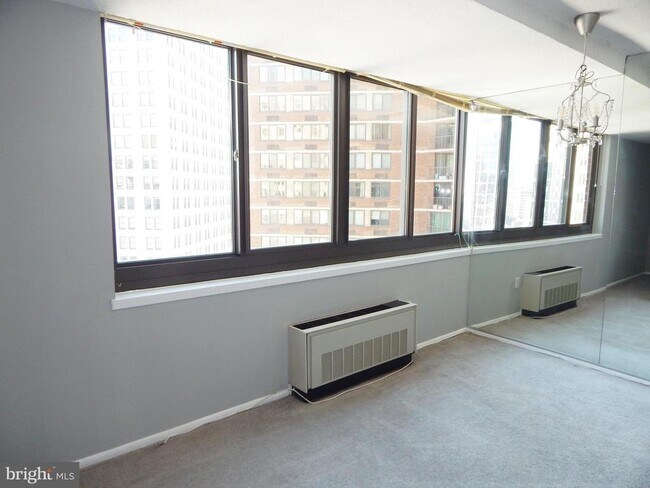 Photo - 1420 Locust St Unit 15B