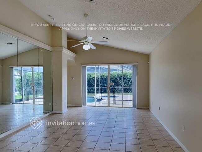 Photo - 16725 Rolling Green Dr