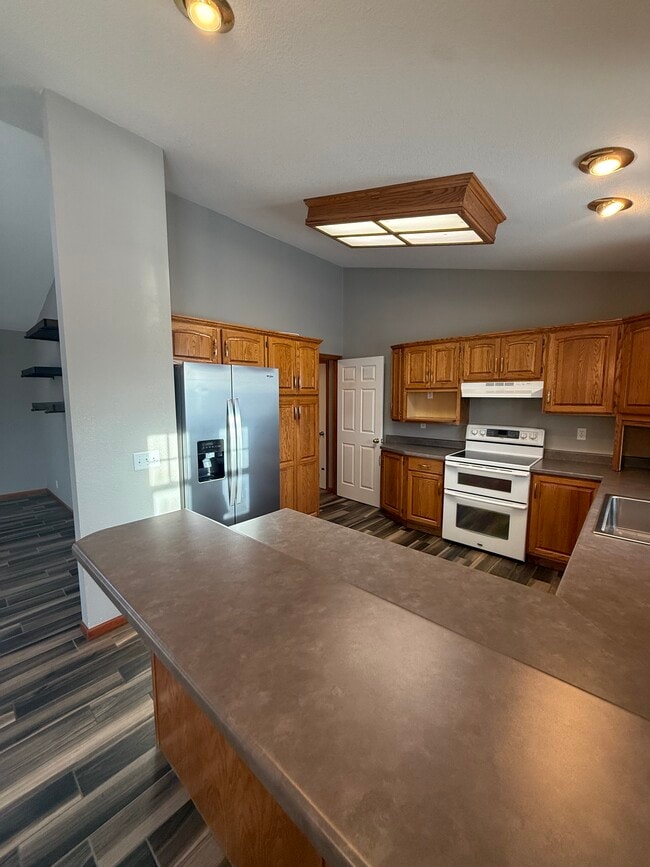 Kitchen - 1840 Road 124