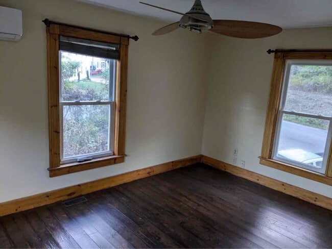 Photo - 90 Elm St Unit B
