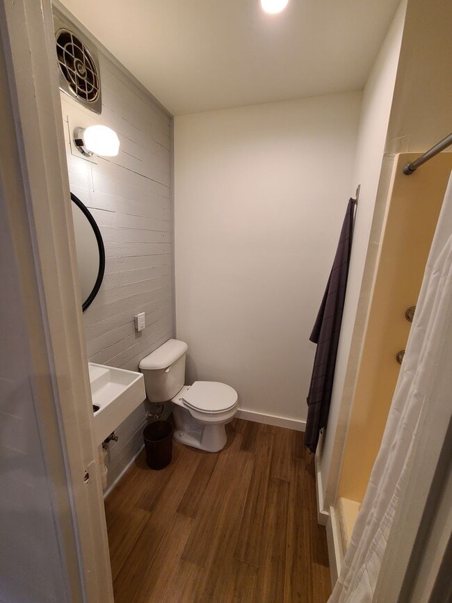 Photo - 1324 Johnson Ave Unidad #A