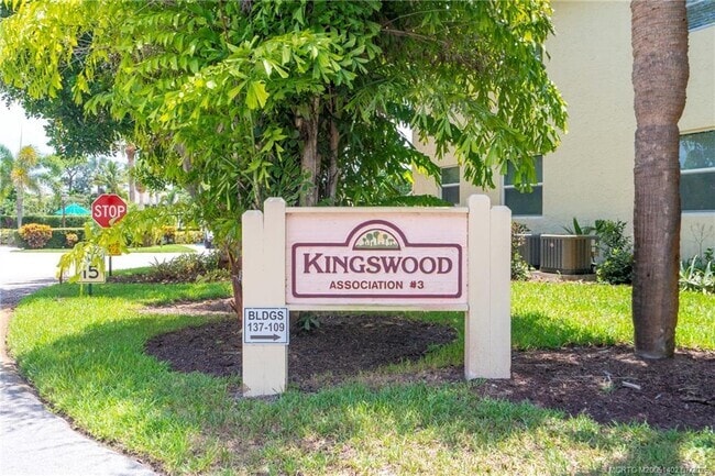 Building Photo - 2950 SE Ocean Blvd Unit 121-1 Rental