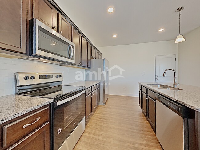 Photo - 108 Everett Park Dr