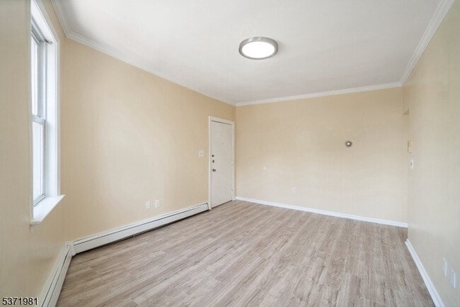 Photo - 230 Trumbull St