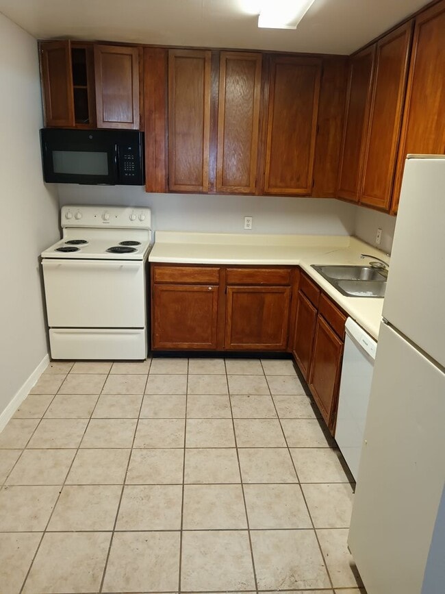 Photo - 4189 Versailles Dr