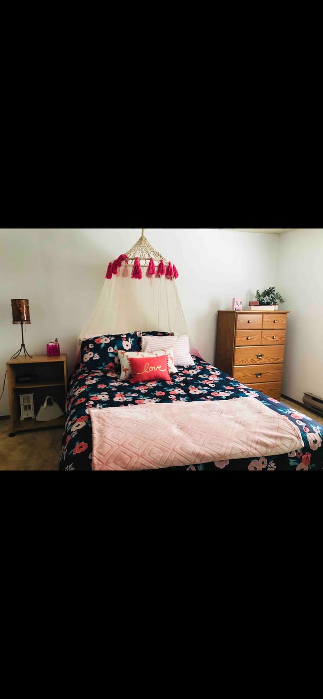 Photo - 142 Cross Country Ln