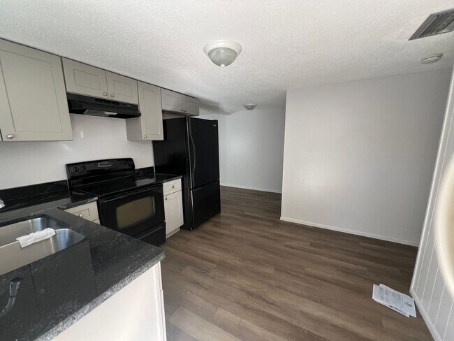 Photo - 2/1 Duplex in Punta Gorda