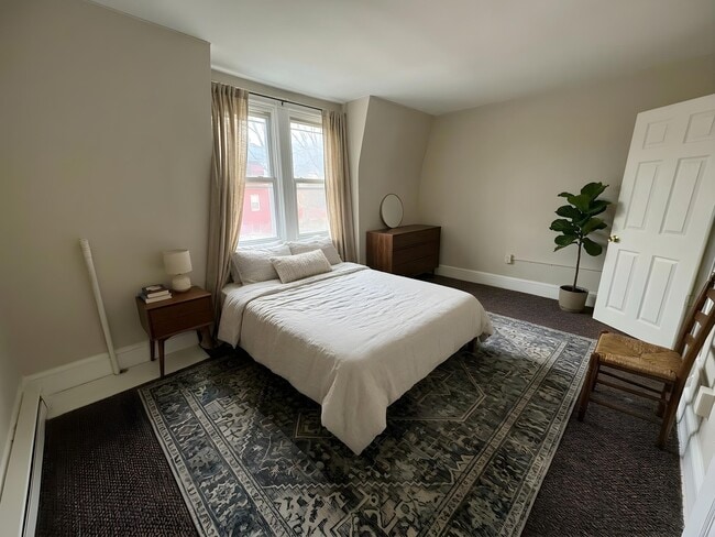 Building Photo - 1224 Eckert Ave Unit 1224 Eckert Avenue - 2nd and 3rd Floor