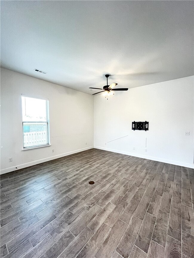 Photo - 2060 Periwinkle Pl
