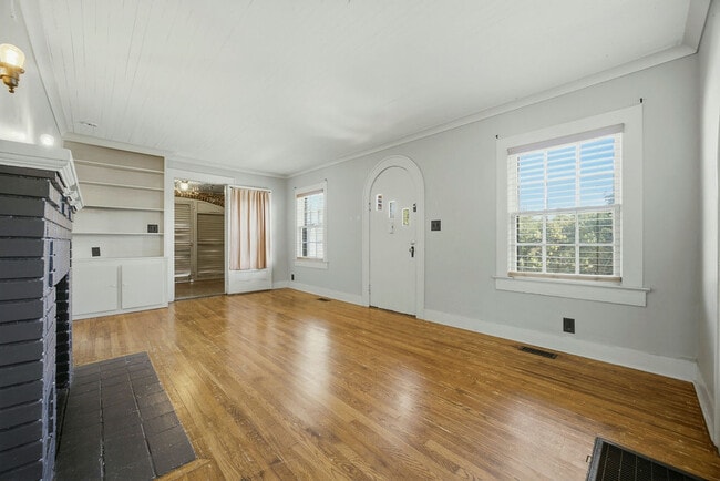 79 W Moreno St