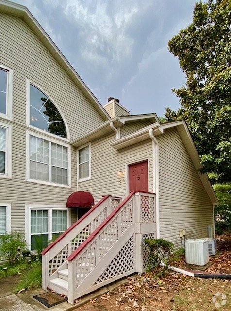 Building Photo - 1023 Stones Throw Dr NW Rental