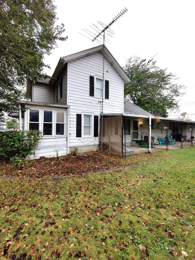Photo - 242 W Lincoln Ave