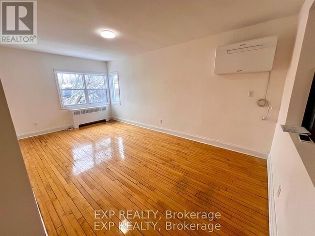 Photo - 75 Holland Ave