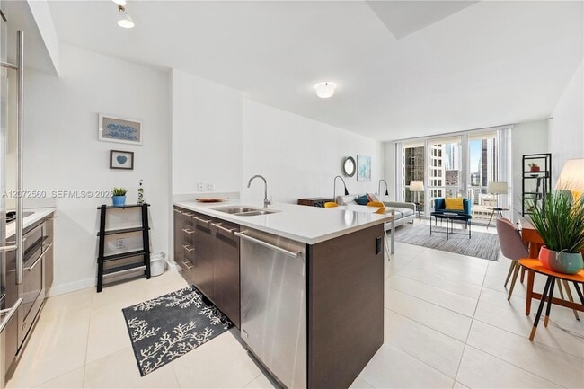 Photo - 55 SE 6th St Unidad 1708