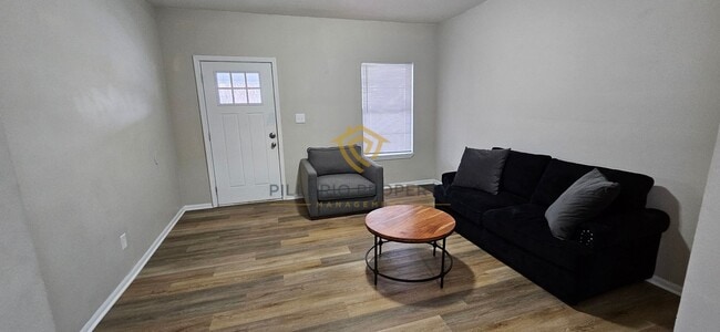 Photo - 933-935 N Dearborn St Unit 935 N Dearborn St