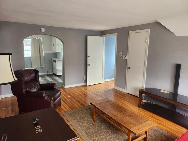 Photo - 193 Lisbon Ave Unidad 2