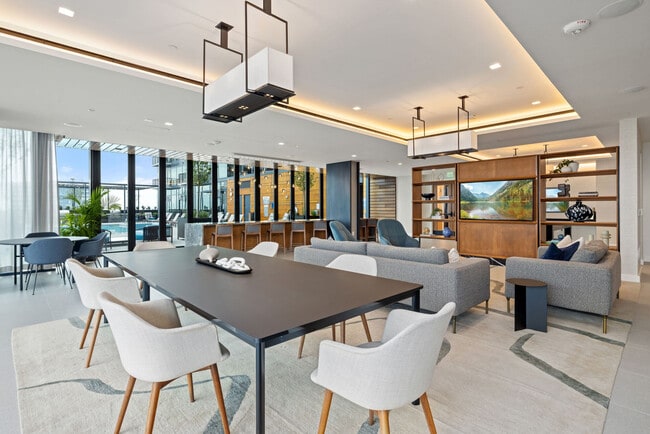400H apartments — community photo