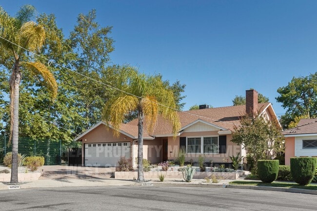Photo - Stunning 3bd Home with Private Outdoor Oasis