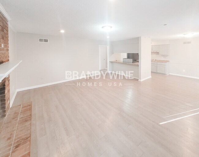 Photo - 4031 Friendly Way