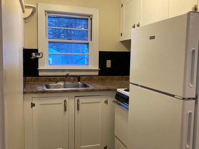 31 W Old Orchard Ave Unit D