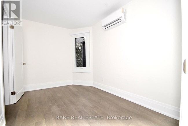 Photo - 781 Dovercourt Rd