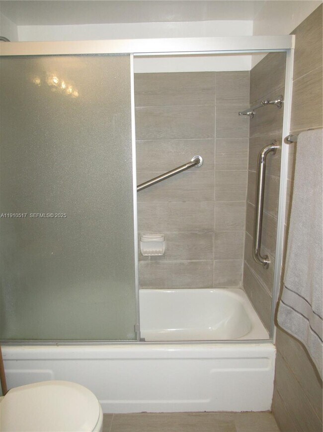 Photo - 581 Blue Heron Dr Unidad 309-B