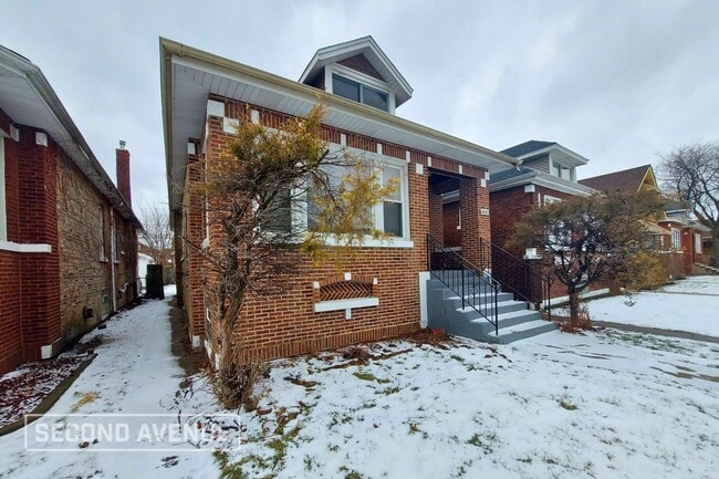 Building Photo - 8312 S Aberdeen St