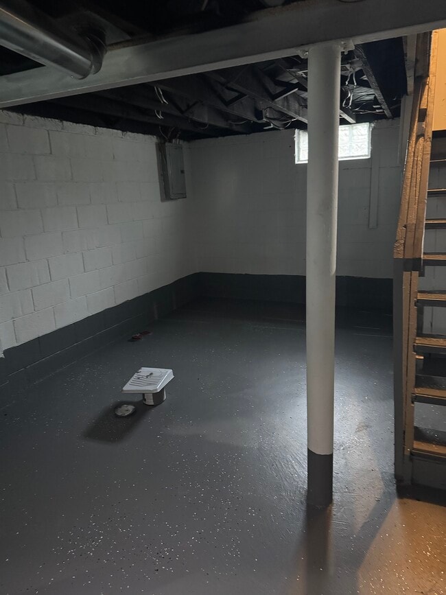 Photo - 19568 Dresden St