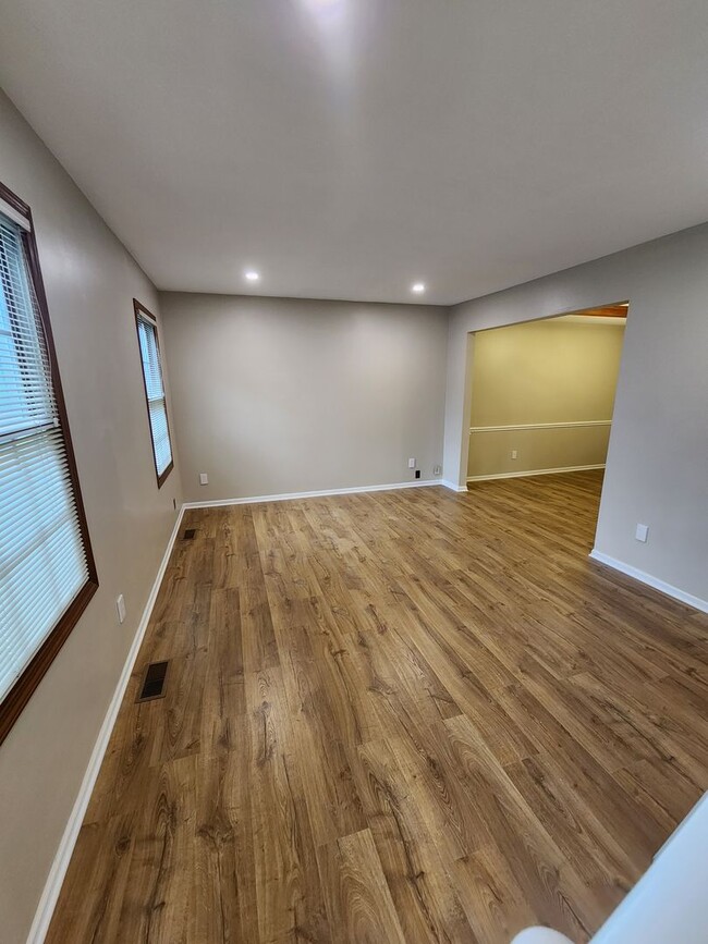 Photo - 4 Bedroom Home For Rent in Solon