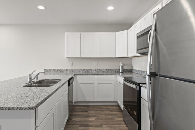 Photo - Beautiful 4/2 home with NEW fenced yard