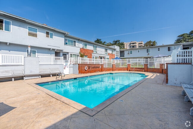 Building Photo - Los Feliz Arms Rental