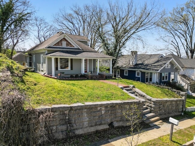 Photo - 1906 Vine St