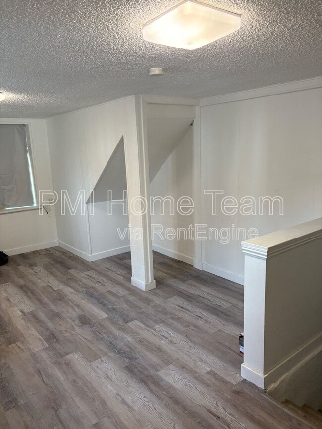 Photo - 732 E 1000 S