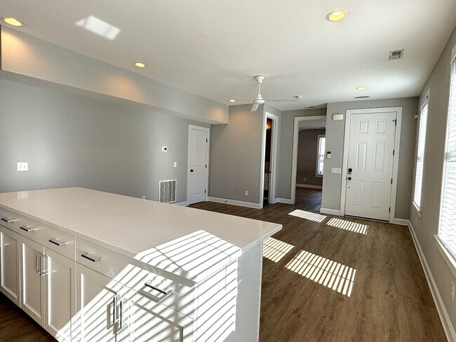 Photo - 9 Hanover St