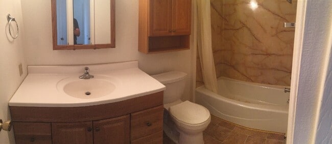 Photo - 718 Darby St Unit A