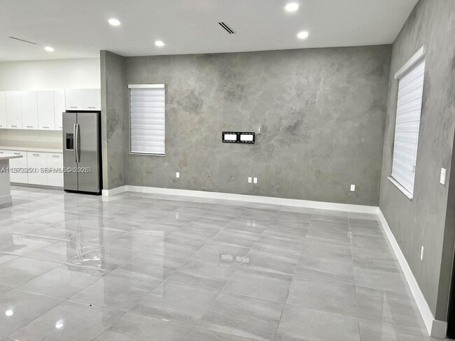 Photo - 17324 SW 41st St