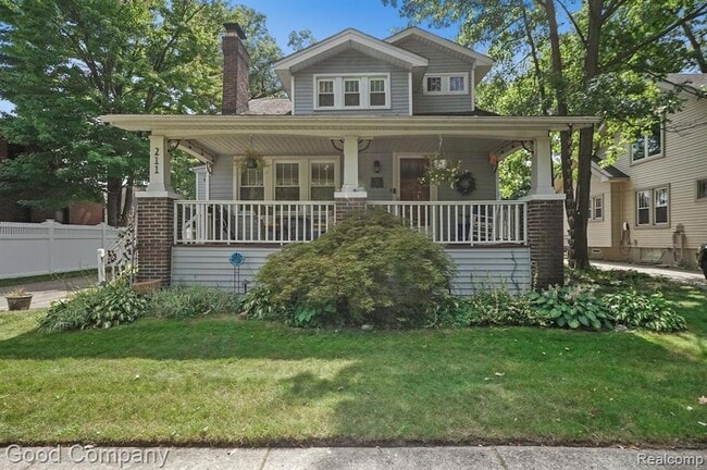 Building Photo - 211 W Lewiston Ave Rental