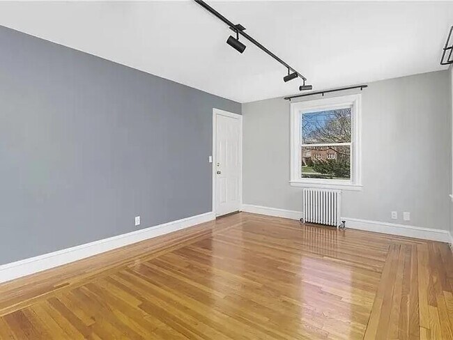 11 North Ave Unit 2