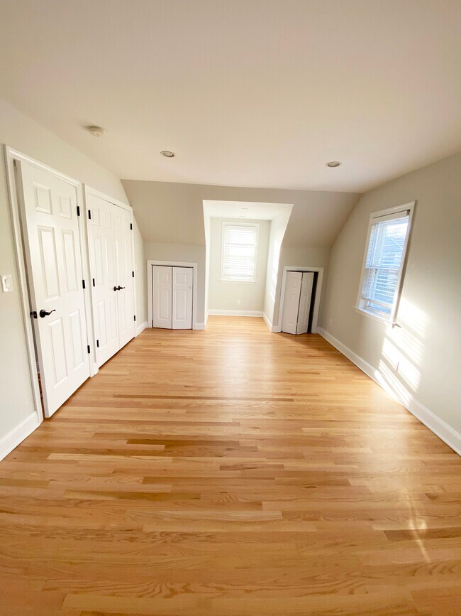 Photo - 4070 Madison Ave