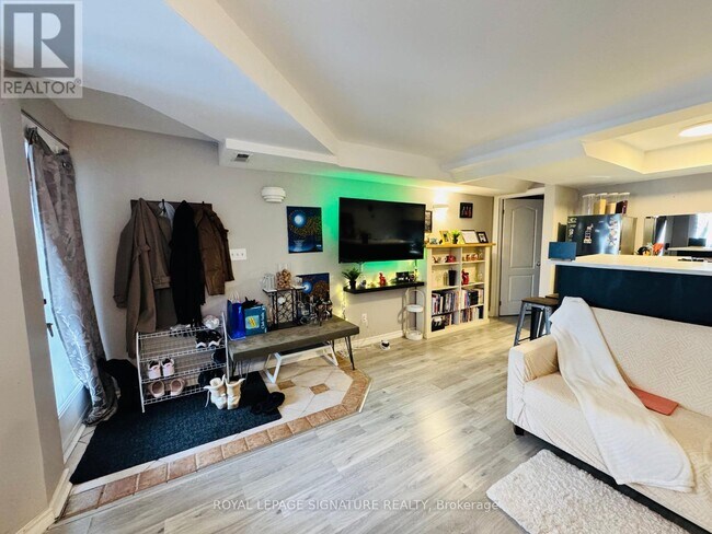 Photo - 87 Leroy Ave