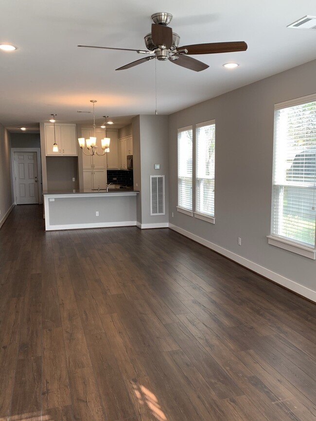 Building Photo - 2509 S Grand Blvd