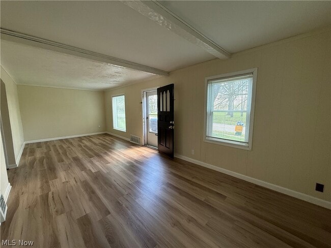 Photo - 18505 Raymond St