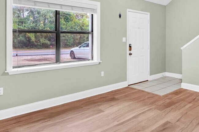 Photo - Cute 2 Bedroom 2 Bathroom Townhome For Rent!